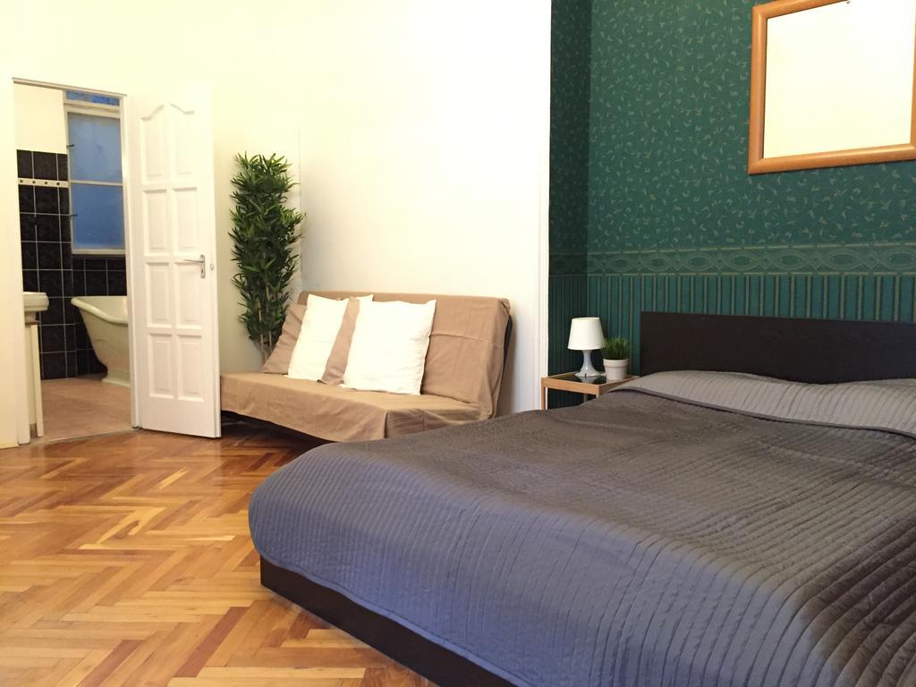 Budget Apartment By Hi5 - Vaci Street 44 Budapest Kültér fotó