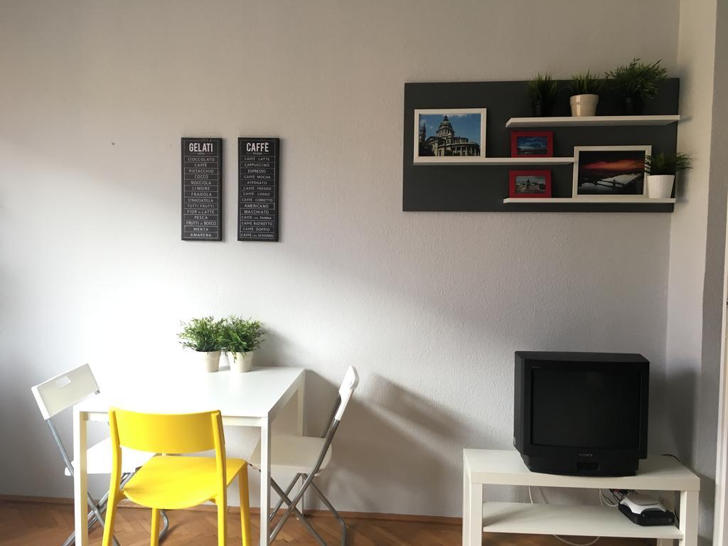 Budget Apartment By Hi5 - Vaci Street 44 Budapest Kültér fotó